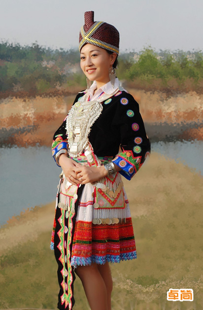 黔中南苗族服飾定制