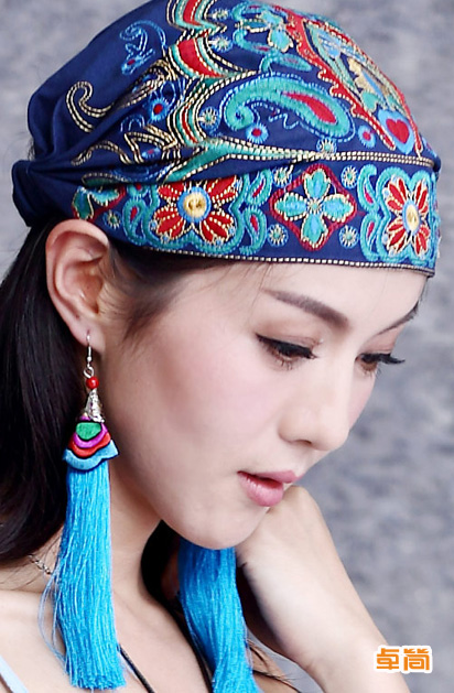 民族風(fēng)繡花復(fù)古帽子