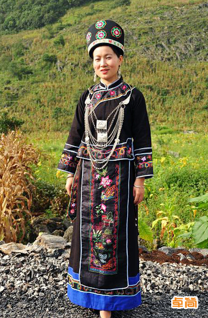 仡佬族服飾定制