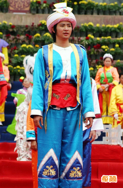 仡佬族服飾定制