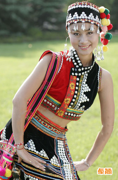 拉祜族服飾定制