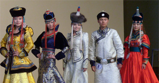 為何在蒙古族服飾中“帽”似尊嚴(yán)？