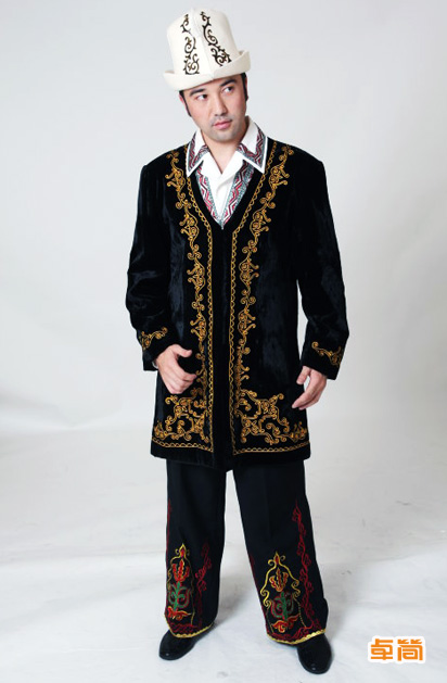 柯?tīng)柨俗巫宸椂ㄖ? /></li>
      </ul>
      <div   id="iqzitmbv2da"   class="clear"></div>
    </div>
    <div   id="iqzitmbv2da"   class="clear"></div>
  </div>
  <div   id="iqzitmbv2da"   class="pro_bt"><span id="iqzitmbv2da"    class="zi"><b>產(chǎn)品</b>詳情</span><br />
    細(xì)節(jié)決定品質(zhì)</div>
  <div   id="iqzitmbv2da"   class="pro6">
    <p><img src="http://tejx.com.cn/UploadFile/editorfile/image/20151101/14463521219431013.jpg" title="" alt="" width="100%"/><br/></p><p style="margin-top: 20px; margin-bottom: 0px; line-height: 28px; padding: 0px; height: 28px; color: rgb(102, 102, 102);"><br/></p><h2 style="white-space: normal; margin: 0px; padding: 0px; font-family: 微軟雅黑; text-align: center; height: 60px; line-height: 60px; font-size: 30px; color: rgb(29, 29, 29); background-image: url(http://tejx.com.cn/UploadFile/editorfile/image/20151024/14456536253395261.png); background-position: 50% 100%; background-repeat: no-repeat;"><span style="color: rgb(247, 150, 70);"><strong><span style="font-family: 微軟雅黑, 'Microsoft YaHei';">專(zhuān)注每一個(gè)細(xì)節(jié)，更用心</span></strong></span></h2><div   id="iqzitmbv2da"   class="yinwen" style="white-space: normal; margin-top: 8px; text-align: center; height: 20px; line-height: 20px; font-size: 14px; color: rgb(167, 167, 167); font-family: Arial, Helvetica, sans-serif;"><span style="font-family: 微軟雅黑, 'Microsoft YaHei';">FOCUS ON EVERY DETAIL</span></div><p class="p1" style="margin-top: 40px; margin-bottom: 0px; font-size: 24px; white-space: normal; line-height: 32px; padding: 0px; font-family: 微軟雅黑; text-align: center; height: 32px; color: rgb(51, 51, 51);"><span style="font-family: 微軟雅黑, 'Microsoft YaHei';"><span style="color: rgb(244, 152, 0);"></span>卓簡(jiǎn)的<a href="http://tejx.com.cn/kekzzfs/" target="_blank">柯?tīng)柨俗巫宸?/a>，一針一線從選材那一刻起，產(chǎn)品已分高下</span></p><p class="p2" style="margin-top: 10px; margin-bottom: 0px; font-size: 24px; white-space: normal; line-height: 32px; padding: 0px; font-family: 微軟雅黑; text-align: center; height: 32px; color: rgb(51, 51, 51);"><span style="font-family: 微軟雅黑, 'Microsoft YaHei';"><span style="color: rgb(244, 152, 0);"></span>15年我們堅(jiān)持高品質(zhì)，贏得100萬(wàn)用戶，有口皆碑！</span></p><p class="p2" style="margin-top: 10px; margin-bottom: 0px; font-size: 24px; white-space: normal; line-height: 32px; padding: 0px; font-family: 微軟雅黑; height: 32px; color: rgb(51, 51, 51);"><span style="font-family: 微軟雅黑, 'Microsoft YaHei';"><br/></span></p><p class="p2" style="margin-top: 10px; margin-bottom: 0px; font-size: 24px; white-space: normal; line-height: 32px; padding: 0px; font-family: 微軟雅黑; height: 32px; color: rgb(51, 51, 51);"><span style="font-family: 微軟雅黑, 'Microsoft YaHei';"><br/></span></p><p class="p2" style="margin-top: 10px; margin-bottom: 0px; font-size: 24px; white-space: normal; line-height: 32px; padding: 0px; font-family: 微軟雅黑; height: 32px; color: rgb(51, 51, 51);"><br/></p><p style="white-space: normal;"><img src="http://tejx.com.cn/UploadFile/editorfile/image/20151101/14463522662507703.jpg" title="" alt="" width="100%" style="font-size: 14px; white-space: normal;"/></p><p style="white-space: normal;"><br/></p><p style="white-space: normal;"><span style="font-size: 16px;"><br/></span></p><p style="white-space: normal;"><span style="font-size: 16px;"></span></p><h2 style="white-space: normal; margin: 0px; padding: 0px; font-family: 微軟雅黑; text-align: center; height: 60px; line-height: 60px; font-size: 30px; color: rgb(29, 29, 29); background-image: url(http://tejx.com.cn/UploadFile/editorfile/image/20151024/14456536253395261.png); background-position: 50% 100%; background-repeat: no-repeat;"><span style="color: rgb(247, 150, 70);"><strong><span style="font-family: 微軟雅黑, 'Microsoft YaHei';">敬畏... ...</span></strong></span></h2><div   id="iqzitmbv2da"   class="yinwen" style="white-space: normal; margin-top: 8px; text-align: center; height: 20px; line-height: 20px; font-size: 14px; color: rgb(167, 167, 167); font-family: Arial, Helvetica, sans-serif;"><span style="font-family: 微軟雅黑, 'Microsoft YaHei';">AWE OF YOUR MONEY</span></div><p class="p1" style="margin-top: 40px; margin-bottom: 0px; font-size: 24px; white-space: normal; line-height: 32px; padding: 0px; font-family: 微軟雅黑; text-align: center; height: 32px; color: rgb(51, 51, 51);"><span style="font-family: 微軟雅黑, 'Microsoft YaHei';"><span style="color: rgb(244, 152, 0);"></span>我們敬畏您每一分錢(qián)付出，寧可為價(jià)格解釋一陣子，也不愿意</span></p><p class="p2" style="margin-top: 10px; margin-bottom: 0px; font-size: 24px; white-space: normal; line-height: 32px; padding: 0px; font-family: 微軟雅黑; text-align: center; height: 32px; color: rgb(51, 51, 51);"><span style="font-family: 微軟雅黑, 'Microsoft YaHei';"><span style="color: rgb(244, 152, 0);"></span>為質(zhì)量道歉一輩子，我們追求極致的性?xún)r(jià)比！</span></p><p class="p2" style="margin-top: 10px; margin-bottom: 0px; font-size: 24px; white-space: normal; line-height: 32px; padding: 0px; font-family: 微軟雅黑; height: 32px; color: rgb(51, 51, 51);"><span style="font-family: 微軟雅黑, 'Microsoft YaHei';"><br/></span></p><p class="p2" style="margin-top: 10px; margin-bottom: 0px; font-size: 24px; white-space: normal; line-height: 32px; padding: 0px; font-family: 微軟雅黑; height: 32px; color: rgb(51, 51, 51);"><br/></p><p class="p2" style="margin-top: 10px; margin-bottom: 0px; font-size: 24px; white-space: normal; line-height: 32px; padding: 0px; font-family: 微軟雅黑; height: 32px; color: rgb(51, 51, 51);"><br/></p><p style="white-space: normal;"><img src="http://tejx.com.cn/UploadFile/editorfile/image/20151101/14463522786504942.jpg" title="" alt="" width="100%" style="font-size: 14px; white-space: normal;"/></p><p style="white-space: normal;"><br/></p><p style="white-space: normal;"><br/></p><p style="white-space: normal;"><span style="font-size: 16px;"></span></p><h2 style="white-space: normal; margin: 0px; padding: 0px; font-family: 微軟雅黑; text-align: center; height: 60px; line-height: 60px; font-size: 30px; color: rgb(29, 29, 29); background-image: url(http://tejx.com.cn/UploadFile/editorfile/image/20151024/14456536253395261.png); background-position: 50% 100%; background-repeat: no-repeat;"><span style="color: rgb(247, 150, 70);"><strong><span style="font-family: 微軟雅黑, 'Microsoft YaHei';">規(guī)?；a(chǎn) 質(zhì)量更可靠</span></strong></span></h2><div   id="iqzitmbv2da"   class="yinwen" style="white-space: normal; margin-top: 8px; text-align: center; height: 20px; line-height: 20px; font-size: 14px; color: rgb(167, 167, 167); font-family: Arial, Helvetica, sans-serif;"><span style="font-family: 微軟雅黑, 'Microsoft YaHei';">SCALE PRODUCTION</span></div><p class="p1" style="margin-top: 40px; margin-bottom: 0px; font-size: 24px; white-space: normal; line-height: 32px; padding: 0px; font-family: 微軟雅黑; text-align: center; height: 32px; color: rgb(51, 51, 51);"><span style="font-family: 微軟雅黑, 'Microsoft YaHei';"><span style="color: rgb(244, 152, 0);"></span>卓簡(jiǎn)是國(guó)內(nèi)具有15余年生產(chǎn)經(jīng)驗(yàn)的<a href="http://tejx.com.cn/" target="_blank"><span style="color: rgb(51, 51, 51); font-family: 微軟雅黑, 'Microsoft YaHei'; font-size: 24px; line-height: 32px; text-align: center;">少數(shù)民族服飾</span>生產(chǎn)廠家</a>，專(zhuān)業(yè)規(guī)模化</span></p><p class="p2" style="margin-top: 10px; margin-bottom: 0px; font-size: 24px; white-space: normal; line-height: 32px; padding: 0px; font-family: 微軟雅黑; text-align: center; height: 32px; color: rgb(51, 51, 51);"><span style="font-family: 微軟雅黑, 'Microsoft YaHei';">生產(chǎn)，以高標(biāo)準(zhǔn)和高質(zhì)量贏得百萬(wàn)用戶的信賴(lài)。</span><span style="font-size: 16px; font-family: sans-serif;"></span></p><p class="p2" style="margin-top: 10px; margin-bottom: 0px; font-size: 24px; white-space: normal; line-height: 32px; padding: 0px; font-family: 微軟雅黑; height: 32px; color: rgb(51, 51, 51);"><span style="font-size: 16px; font-family: sans-serif;"><br/></span></p><p class="p2" style="margin-top: 10px; margin-bottom: 0px; font-size: 24px; white-space: normal; line-height: 32px; padding: 0px; font-family: 微軟雅黑; height: 32px; color: rgb(51, 51, 51);"><span style="font-size: 16px; font-family: sans-serif;"><br/></span></p><p class="p2" style="margin-top: 10px; margin-bottom: 0px; font-size: 24px; white-space: normal; line-height: 32px; padding: 0px; font-family: 微軟雅黑; height: 32px; color: rgb(51, 51, 51);"><span style="font-size: 16px; font-family: sans-serif;"><br/></span></p><p style="white-space: normal;"><img src="http://tejx.com.cn/UploadFile/editorfile/image/20151101/14463522855890669.jpg" title="" alt="" width="100%" style="font-size: 14px; white-space: normal;"/></p><p style="white-space: normal;"><br/></p><p style="white-space: normal;"><br/></p><h2 style="white-space: normal; margin: 0px; padding: 0px; font-family: 微軟雅黑; text-align: center; height: 60px; line-height: 60px; font-size: 30px; color: rgb(29, 29, 29); background-image: url(http://tejx.com.cn/UploadFile/editorfile/image/20151024/14456536253395261.png); background-position: 50% 100%; background-repeat: no-repeat;"><span style="color: rgb(247, 150, 70);"><strong><span style="font-family: 微軟雅黑, 'Microsoft YaHei';"><span style="color: rgb(247, 150, 70);">我們看到</span></span></strong></span></h2><div   id="iqzitmbv2da"   class="yinwen" style="white-space: normal; margin-top: 8px; text-align: center; height: 20px; line-height: 20px; font-size: 14px; color: rgb(167, 167, 167); font-family: Arial, Helvetica, sans-serif;"><span style="font-family: 微軟雅黑, 'Microsoft YaHei';">WE ARE SEEN</span></div><p class="p1" style="margin-top: 40px; margin-bottom: 0px; font-size: 24px; white-space: normal; line-height: 32px; padding: 0px; font-family: 微軟雅黑; text-align: center; height: 32px; color: rgb(51, 51, 51);"><span style="font-family: 微軟雅黑, 'Microsoft YaHei';"><span style="color: rgb(244, 152, 0);"></span><span>已經(jīng)有越來(lái)越多的客戶關(guān)注品牌，注重品質(zhì)，哪怕是買(mǎi)</span></span></p><p class="p2" style="margin-top: 10px; margin-bottom: 0px; font-size: 24px; white-space: normal; line-height: 32px; padding: 0px; font-family: 微軟雅黑; text-align: center; height: 32px; color: rgb(51, 51, 51);"><span style="font-family: 微軟雅黑, 'Microsoft YaHei';"><span style="color: rgb(51, 51, 51); font-family: 微軟雅黑, 'Microsoft YaHei'; font-size: 24px; line-height: 32px; text-align: center;">最簡(jiǎn)單的服裝款式，也非常講究！</span></span></p><p class="p2" style="margin-top: 10px; margin-bottom: 0px; font-size: 24px; white-space: normal; line-height: 32px; padding: 0px; font-family: 微軟雅黑; height: 32px; color: rgb(51, 51, 51);"><span style="font-family: 微軟雅黑, 'Microsoft YaHei';"><br/></span></p><p class="p2" style="margin-top: 10px; margin-bottom: 0px; font-size: 24px; white-space: normal; line-height: 32px; padding: 0px; font-family: 微軟雅黑; height: 32px; color: rgb(51, 51, 51);"><br/></p><p class="p2" style="margin-top: 10px; margin-bottom: 0px; font-size: 24px; white-space: normal; line-height: 32px; padding: 0px; font-family: 微軟雅黑; height: 32px; color: rgb(51, 51, 51);"><br/></p><h2 style="white-space: normal; margin: 0px; padding: 0px; font-family: 微軟雅黑; text-align: center; height: 60px; line-height: 60px; font-size: 30px; color: rgb(29, 29, 29); background-image: url(http://tejx.com.cn/UploadFile/editorfile/image/20151024/14456536253395261.png); background-position: 50% 100%; background-repeat: no-repeat no-repeat;"><strong><span style="font-family: 微軟雅黑, 'Microsoft YaHei';">最新客戶案例</span></strong></h2><div   id="iqzitmbv2da"   class="yinwen" style="white-space: normal; margin-top: 8px; text-align: center; height: 20px; line-height: 20px; font-size: 14px; color: rgb(167, 167, 167); font-family: Arial, Helvetica, sans-serif;"><span style="font-family: 微軟雅黑, 'Microsoft YaHei';">LATEST CUSTOMER</span></div><p style="white-space: normal;"><strong style="font-family: 微軟雅黑, 'Microsoft YaHei'; font-size: 30px;"><br/></strong></p><table data-sort="sortDisabled" width="100%"><tbody><tr class="firstRow"><td width="168" valign="middle" align="center" style="word-break: break-all;"><div   id="iqzitmbv2da"   class="pro_box" style="width: 162px; height: 126px; border: 1px solid rgb(177, 177, 177); display: table-cell;"><a href="http://tejx.com.cn/mzjqhd/268.html" target="_blank"><img alt="" src="http://tejx.com.cn/UploadFile/editorfile/image/20151028/14460116667138853.jpg" title="點(diǎn)擊查看" width="138" height="100" border="0" vspace="0" style="border: 12px solid rgb(255, 255, 255); width: 138px; height: 100px;"/></a>
 </div></td><td valign="middle" align="center" colspan="1" rowspan="3" width="40" style="word-break: break-all;"><img alt="" data-cke-saved="" src="http://tejx.com.cn/UploadFile/editorfile/image/20151022/14455234309210600.gif" width="2" height="290" border="0" vspace="0" title="" style="width: 2px; height: 291px;"/>
 </td><td width="168" valign="middle" align="center" style="word-break: break-all;"><div   id="iqzitmbv2da"   class="pro_box" style="width: 162px; height: 126px; border: 1px solid rgb(177, 177, 177); display: table-cell;"><a href="http://tejx.com.cn/mzgwyjg/270.html" target="_blank"><img alt="點(diǎn)擊查看" src="http://tejx.com.cn/UploadFile/editorfile/image/20151028/14460116469717482.jpg" title="點(diǎn)擊查看" width="138" height="100" border="0" vspace="0" style="border: 12px solid rgb(255, 255, 255); width: 138px; height: 100px;"/></a>
 </div></td><td valign="middle" align="center" colspan="1" rowspan="3" width="40" style="word-break: break-all;"><img alt="" data-cke-saved="" src="http://tejx.com.cn/UploadFile/editorfile/image/20151022/14455234309210600.gif" width="2" height="290" border="0" vspace="0" title=""/>
 </td><td width="168" valign="middle" align="center" style="word-break: break-all;"><div   id="iqzitmbv2da"   class="pro_box" style="width: 162px; height: 126px; border: 1px solid rgb(177, 177, 177); display: table-cell;"><a href="http://tejx.com.cn/mzxx/269.html" target="_blank"><img alt="" src="http://tejx.com.cn/UploadFile/editorfile/image/20151028/14460116586620024.jpg" title="點(diǎn)擊查看" width="138" height="100" border="0" vspace="0" style="border: 12px solid rgb(255, 255, 255); width: 138px; height: 100px;"/></a>
 </div></td><td valign="middle" align="center" colspan="1" rowspan="3" width="40" style="word-break: break-all;"><img alt="" data-cke-saved="" src="http://tejx.com.cn/UploadFile/editorfile/image/20151022/14455234309210600.gif" width="2" height="290" border="0" vspace="0" title=""/>
 </td><td width="168" valign="middle" align="center" style="word-break: break-all;"><div   id="iqzitmbv2da"   class="pro_box" style="width: 162px; height: 126px; border: 1px solid rgb(177, 177, 177); display: table-cell;"><a href="http://tejx.com.cn/lyjq/267.html" target="_blank"><img alt="" src="http://tejx.com.cn/UploadFile/editorfile/image/20151028/14460116844152906.jpg" title="點(diǎn)擊查看" width="138" height="100" border="0" vspace="0" style="border: 12px solid rgb(255, 255, 255); width: 138px; height: 100px;"/></a>
 </div></td><td valign="middle" align="center" colspan="1" rowspan="3" width="40" style="word-break: break-all;"><img alt="" data-cke-saved="" src="http://tejx.com.cn/UploadFile/editorfile/image/20151022/14455234309210600.gif" width="2" height="290" border="0" vspace="0" title=""/>
 </td><td width="168" valign="middle" align="center" style="word-break: break-all;"><div   id="iqzitmbv2da"   class="pro_box" style="width: 162px; height: 126px; border: 1px solid rgb(177, 177, 177); display: table-cell;"><a href="http://tejx.com.cn/cyjd/263.html" target="_blank"><img alt="" src="http://tejx.com.cn/UploadFile/editorfile/image/20151028/14460116779028090.jpg" title="點(diǎn)擊查看" width="138" height="100" border="0" vspace="0" style="border: 12px solid rgb(255, 255, 255); width: 138px; height: 100px;"/></a>
 </div></td></tr><tr><td width="150" valign="top" style="word-break: break-all;"><p><span style="font-size: 16px;"><strong><span style="color: rgb(63, 63, 63);"><span style="font-family: 微軟雅黑, 'Microsoft YaHei' ;" title="點(diǎn)擊查看"></span><a href="http://tejx.com.cn/mzjqhd/268.html" target="_blank">民族節(jié)慶活動(dòng)、團(tuán)隊(duì)演出服飾客戶案例</a><span style="font-family: 微軟雅黑, 'Microsoft YaHei';"></span></span></strong></span>
 </p></td><td width="150" valign="top" style="word-break: break-all;"><p><span style="font-family: 微軟雅黑, 'Microsoft YaHei';"><a href="http://tejx.com.cn/mzgwyjg/270.html" target="_blank"><span style="font-size: 16px;"><strong>民族政府單位、民族協(xié)會(huì)會(huì)議服裝客戶案例</strong></span></a></span>
 </p></td><td width="150" valign="top" style="word-break: break-all;"><p><span style="font-family: 微軟雅黑, 'Microsoft YaHei';"><a href="http://tejx.com.cn/mzxx/269.html" target="_blank"><span style="font-size: 16px;"><strong>民族地區(qū)學(xué)校、民族特色學(xué)?？蛻舭咐?/strong></span></a></span>
 </p></td><td width="150" valign="top" style="word-break: break-all;"><p><span style="font-family: 微軟雅黑, 'Microsoft YaHei';"><a href="http://tejx.com.cn/lyjq/267.html" target="_blank"><span style="font-size: 16px;"><strong>文化古鎮(zhèn)、古城、老街工作服客戶案例</strong></span></a></span>
 </p></td><td width="150" valign="top" style="word-break: break-all;"><p><span style="font-size: 16px;"><strong><a href="http://tejx.com.cn/cyjd/263.html" target="_blank">主題餐廳、連鎖餐廳工作服客戶案例</a></strong></span>
 </p></td></tr><tr><td width="169" valign="top" style="word-break: break-all;"><p><span style="font-family: 微軟雅黑, 'Microsoft YaHei';"><span style="line-height: 0.5em;"><br/></span><a href="http://tejx.com.cn/mzjqhd/268.html" target="_blank"><span style="line-height: 1.5em; color: rgb(165, 165, 165);">卓簡(jiǎn)長(zhǎng)期為各大民族節(jié)慶活動(dòng)、舞蹈演出團(tuán)隊(duì)提供各民族服飾。眾多客戶案例成為卓簡(jiǎn)誠(chéng)信與服務(wù)的見(jiàn)證人...</span></a><br/></span>
 </p></td><td width="169" valign="top" style="word-break: break-all;"><p><span style="font-family: 微軟雅黑, 'Microsoft YaHei';"><span style="line-height: 0.5em;"><br/></span><a href="http://tejx.com.cn/mzgwyjg/270.html" target="_blank"><span style="line-height: 1.5em; color: rgb(165, 165, 165);">是網(wǎng)絡(luò)讓眾多政府單位找到卓簡(jiǎn)，找到了品質(zhì)最好，款式最獨(dú)特的民族特色服飾。卓簡(jiǎn)更是沒(méi)有讓客戶失望...</span></a><br/></span>
 </p></td><td width="169" valign="top" style="word-break: break-all;"><p><span style="font-family: 微軟雅黑, 'Microsoft YaHei';"><span style="line-height: 0.5em;"><br/></span><a href="http://tejx.com.cn/mzxx/269.html" target="_blank"><span style="line-height: 1.5em; color: rgb(165, 165, 165);">眾多少數(shù)民族地區(qū)知名的特色中小學(xué)、民族大學(xué)找到卓簡(jiǎn)。正是這樣注重品質(zhì)的機(jī)構(gòu)，才會(huì)選擇卓簡(jiǎn)...</span></a><br/></span>
 </p></td><td width="169" valign="top" style="word-break: break-all;"><p><span style="font-family: 微軟雅黑, 'Microsoft YaHei';"><span style="line-height: 0.5em;"><br/></span><a href="http://tejx.com.cn/lyjq/267.html" target="_blank"><span style="line-height: 1.5em; color: rgb(165, 165, 165);">網(wǎng)絡(luò)讓卓簡(jiǎn)與眾多旅游景區(qū)結(jié)緣，卓簡(jiǎn)人是相信緣分的。而為這些景區(qū)量身打造的工作服就成為這緣分的見(jiàn)證...</span></a><br/></span>
 </p></td><td width="169" valign="top" style="word-break: break-all;"><p><span style="font-family: 微軟雅黑, 'Microsoft YaHei';"><span style="line-height: 0.5em;"><br/></span><a href="http://tejx.com.cn/cyjd/263.html" target="_blank"><span style="line-height: 1.5em; color: rgb(165, 165, 165);">就處相距千里，也抵擋不住主題餐廳、星級(jí)酒店選擇最具實(shí)力的卓簡(jiǎn)品牌，打造主題特色與現(xiàn)代時(shí)尚結(jié)合工作服...</span></a><br/></span>
 </p></td></tr></tbody></table><div style="white-space: normal;"><p><br/><img src="http://tejx.com.cn/UploadFile/editorfile/image/20151022/14455272338231031.png" width="100%" height="25" border="0" vspace="0" title="" alt=""/><br/>
 </p><h2 style="margin: 0px; padding: 0px; font-family: 微軟雅黑; text-align: center; height: 60px; line-height: 60px; font-size: 30px; color: rgb(29, 29, 29); background-image: url(http://tejx.com.cn/UploadFile/editorfile/image/20151024/14456536253395261.png); background-position: 50% 100%; background-repeat: no-repeat no-repeat;"><strong><span style="font-family: 微軟雅黑, 'Microsoft YaHei'; color: rgb(247, 150, 70);">他們?yōu)樯趺催x擇卓簡(jiǎn)？</span></strong>
 </h2><div   id="iqzitmbv2da"   class="yinwen" style="margin-top: 8px; text-align: center; height: 20px; line-height: 20px; font-size: 14px; color: rgb(167, 167, 167); font-family: Arial, Helvetica, sans-serif;"><span style="font-family: 微軟雅黑, 'Microsoft YaHei';">WHY TO ZHUOJIAN</span>
 </div><p class="p1" style="margin-top: 40px; margin-bottom: 0px; font-size: 24px; line-height: 32px; padding: 0px; font-family: 微軟雅黑; text-align: center; height: 32px; color: rgb(51, 51, 51);"><span style="font-family: 微軟雅黑, 'Microsoft YaHei'; color: rgb(63, 63, 63);">卓簡(jiǎn)擁有獨(dú)立研發(fā)設(shè)計(jì)團(tuán)隊(duì)，5000M2生產(chǎn)基地，效果保證</span>
 </p><p class="p2" style="margin-top: 10px; margin-bottom: 0px; font-size: 24px; line-height: 32px; padding: 0px; font-family: 微軟雅黑; text-align: center; height: 32px; color: rgb(51, 51, 51);"><span style="font-family: 微軟雅黑, 'Microsoft YaHei'; color: rgb(63, 63, 63);">15年豐富經(jīng)驗(yàn)  3萬(wàn)客戶案例參考</span>
 </p><span style="color: rgb(167, 167, 167); float: right; margin-right: 20px; height: 50px; font-size: 36px; font-family: 微軟雅黑, 'Microsoft YaHei';"><br/></span></div><p style="margin-top: 20px; margin-bottom: 0px; white-space: normal; line-height: 28px; padding: 0px; height: 28px; color: rgb(102, 102, 102);"><br/></p><p style="margin-top: 20px; margin-bottom: 0px; white-space: normal; line-height: 28px; padding: 0px; height: 28px; color: rgb(102, 102, 102);"><br/></p><p style="margin-top: 20px; margin-bottom: 0px; white-space: normal; line-height: 28px; padding: 0px; height: 28px; color: rgb(102, 102, 102);"><br/></p><h2 style="white-space: normal; margin: 0px; padding: 0px; font-family: 微軟雅黑; text-align: center; height: 60px; line-height: 60px; font-size: 30px; color: rgb(29, 29, 29); background-image: url(http://tejx.com.cn/UploadFile/editorfile/image/20151024/14456536253395261.png); background-position: 50% 100%; background-repeat: no-repeat;"><strong><span style="font-family: 微軟雅黑, 'Microsoft YaHei';">客戶評(píng)價(jià)</span></strong></h2><div   id="iqzitmbv2da"   class="yinwen" style="white-space: normal; margin-top: 8px; text-align: center; height: 20px; line-height: 20px; font-size: 14px; color: rgb(167, 167, 167); font-family: Arial, Helvetica, sans-serif;"><span style="font-family: 微軟雅黑, 'Microsoft YaHei';">CUSTOMER EVALUATION</span></div><p style="white-space: normal;"><br/></p><table data-sort="sortDisabled" width="100%"><tbody><tr class="firstRow"><th valign="null" width="120"><span style="font-family: 微軟雅黑, 'Microsoft YaHei'; color: rgb(89, 89, 89);">大家都寫(xiě)到</span>
 </th><td valign="top" style="word-break: break-all;" width="230"><p><span style="font-family: 微軟雅黑, 'Microsoft YaHei'; margin: 7px 6px 6px; padding: 1px 10px; float: left; height: 22px; color: rgb(247, 150, 70); position: relative; border-radius: 2px; box-shadow: rgb(242, 242, 242) 2px 2px 1px; border: 1px solid rgb(255, 215, 221); text-align: right; font-size: 12px;">設(shè)計(jì)有特色(2772)<br/></span>
 </p></td><td valign="top" style="word-break: break-all;" width="180"><p><span style="font-family: 微軟雅黑, 'Microsoft YaHei'; margin: 7px 6px 6px; padding: 1px 10px; float: left; height: 22px; color: rgb(247, 150, 70); position: relative; border-radius: 2px; box-shadow: rgb(242, 242, 242) 2px 2px 1px; border: 1px solid rgb(255, 215, 221); text-align: right; font-size: 12px;">做工贊(2682)</span>
 </p></td><td valign="top" style="word-break: break-all;" width="200"><p><span style="font-family: 微軟雅黑, 'Microsoft YaHei'; margin: 7px 6px 6px; padding: 1px 10px; float: left; height: 22px; color: rgb(247, 150, 70); position: relative; border-radius: 2px; box-shadow: rgb(242, 242, 242) 2px 2px 1px; border: 1px solid rgb(255, 215, 221); text-align: right; font-size: 12px;">效果好(2622)</span>
 </p></td><td valign="top" style="word-break: break-all;" width="165"><p><span style="font-family: 微軟雅黑, 'Microsoft YaHei'; margin: 7px 6px 6px; padding: 1px 10px; float: left; height: 22px; color: rgb(247, 150, 70); position: relative; border-radius: 2px; box-shadow: rgb(242, 242, 242) 2px 2px 1px; border: 1px solid rgb(255, 215, 221); text-align: right; font-size: 12px;">很喜歡(2056)</span>
 </p></td><td valign="top" style="word-break: break-all;" width="180"><p><span style="font-family: 微軟雅黑, 'Microsoft YaHei'; margin: 7px 6px 6px; padding: 1px 10px; float: left; height: 22px; color: rgb(247, 150, 70); position: relative; border-radius: 2px; box-shadow: rgb(242, 242, 242) 2px 2px 1px; border: 1px solid rgb(255, 215, 221); text-align: right; font-size: 12px;">價(jià)格偏高(387)</span>
 </p></td><td valign="top" style="word-break: break-all;" width="200"><p><span style="font-family: 微軟雅黑, 'Microsoft YaHei'; margin: 7px 6px 6px; padding: 1px 10px; float: left; height: 22px; color: rgb(247, 150, 70); position: relative; border-radius: 2px; box-shadow: rgb(242, 242, 242) 2px 2px 1px; border: 1px solid rgb(255, 215, 221); text-align: right; font-size: 12px;">尺碼合身(2294)</span>
 </p></td><td valign="top" style="word-break: break-all;" width="200"><p><span style="font-family: 微軟雅黑, 'Microsoft YaHei'; margin: 7px 6px 6px; padding: 1px 10px; float: left; height: 22px; color: rgb(247, 150, 70); position: relative; border-radius: 2px; box-shadow: rgb(242, 242, 242) 2px 2px 1px; border: 1px solid rgb(255, 215, 221); text-align: right; font-size: 12px;">面料舒服(1894)</span>
 </p></td></tr></tbody></table><table cellpadding="1" cellspacing="1" width="100%"><tbody><tr class="firstRow"><td rowspan="2" style=";padding: 0px;font-size: 12px;font-family: arial, 宋體, sans-serif"><p style="font-size: 12px;text-align: justify"><span style="font-family: 微軟雅黑, 'Microsoft YaHei';"> </span>
 </p><p style="font-size: 12px;text-align: justify"><span style="font-family: 微軟雅黑, 'Microsoft YaHei';"><img src="/UploadFile/editorfile/image/20151102/14464445644265104.jpg" style="border: none; vertical-align: middle; height: 105px; width: 145px; margin: 6px 30px; float: right;" width="145" height="105" border="0" vspace="0" title="" alt=""/></span>
 </p></td><td style=";padding: 0px;font-size: 12px;font-family: arial, 宋體, sans-serif" align="left" valign="top"><p style="font-size: 12px;text-align: left"><span style="font-family: 微軟雅黑, 'Microsoft YaHei';"> </span>
 </p><p style="font-size: 12px;text-align: left"><span style="font-size: 16px;"><strong><span style="font-family: 微軟雅黑, 'Microsoft YaHei';">雷鄉(xiāng)長(zhǎng)：浙江峩山畬族鄉(xiāng)政府項(xiàng)目負(fù)責(zé)人</span></strong></span><span style="color: rgb(63, 63, 63);"><strong><span style="font-size: 14px; font-family: 微軟雅黑, 'Microsoft YaHei';"></span></strong><strong><span style="font-size: 14px; font-family: 微軟雅黑, 'Microsoft YaHei';"></span></strong></span>
 </p></td><td style=";padding: 0px;font-size: 12px;font-family: arial, 宋體, sans-serif"><br/></td><td style=";padding: 0px;font-size: 12px;font-family: arial, 宋體, sans-serif"><br/></td></tr><tr><td style="padding: 0px; text-align: left;" align="left" valign="top"><p><span style="color:#7f7f7f;font-family:微軟雅黑, Microsoft YaHei"><span style="line-height: 19px;">在卓簡(jiǎn)定制的畬族特色服裝，很好的樹(shù)立了良好的畬族公務(wù)員文化形象，畬族服飾設(shè)計(jì)讓整個(gè)村子的氣息更加有了<br/>畬族元素，提升了“畬族文化第一鄉(xiāng)”整體宣傳力度。</span></span>
 </p></td><td style=";padding: 0px;font-size: 12px;font-family: arial, 宋體, sans-serif;text-align: left"><br/></td><td style=";padding: 0px;font-size: 12px;font-family: arial, 宋體, sans-serif;text-align: left"><br/></td></tr><tr><td rowspan="2" style=";padding: 0px;font-size: 12px;font-family: arial, 宋體, sans-serif"><p style="font-size: 12px;text-align: right"><span style="font-size: 14px; font-family: 微軟雅黑, 'Microsoft YaHei';"><img alt="" src="/UploadFile/editorfile/image/20151102/14464445899623549.jpg" style="border: none;vertical-align: middle;text-align: justify;width: 145px;height: 105px;margin: 6px 30px" width="145" height="105" border="0" vspace="0" title=""/></span>
 </p></td><td colspan="3" style=";padding: 0px;font-size: 12px;font-family: arial, 宋體, sans-serif" align="left" valign="top"><p style="font-size: 12px;text-align: justify"><span style="font-family: 微軟雅黑, 'Microsoft YaHei';"> </span>
 </p><p style="font-size: 12px;text-align: left"><span style="font-size: 16px;"><strong><span style="font-family: 微軟雅黑, 'Microsoft YaHei';">盤(pán)局長(zhǎng)：江華瑤族自治縣民宗局項(xiàng)目負(fù)責(zé)人</span></strong></span>
 </p></td></tr><tr><td colspan="3" style=";padding: 0px;font-size: 12px;font-family: arial, 宋體, sans-serif;text-align: left" align="left" valign="top"><span style="color: rgb(127, 127, 127); line-height: 19px; font-family: 微軟雅黑, 'Microsoft YaHei'; font-size: 14px;">卓簡(jiǎn)品牌對(duì)瑤族服飾文化研究很深入，對(duì)我們瑤族服裝的整體表現(xiàn)力極強(qiáng)，是真正的弘揚(yáng)民族服飾文化的合作伙伴！</span>
 </td></tr><tr class="firstRow"><td rowspan="2" style=";padding: 0px;font-size: 12px;font-family: arial, 宋體, sans-serif" align="right" valign="middle"><p><span style="font-size: 14px; font-family: 微軟雅黑, 'Microsoft YaHei';"><img src="/UploadFile/editorfile/image/20151102/14464445972504957.jpg" style="border: none; vertical-align: middle; height: 105px; width: 145px; margin: 6px 30px; float: right;" width="145" height="105" border="0" vspace="0" title="" alt=""/></span>
 </p></td><td style=";padding: 0px;font-size: 12px;font-family: arial, 宋體, sans-serif" align="left" valign="top"><p style="font-size: 12px;text-align: left"><span style="font-family: 微軟雅黑, 'Microsoft YaHei';"> </span>
 </p><p style="font-size: 12px;text-align: left"><span style="font-size: 16px;"><strong><span style="font-size: 16px; font-family: 微軟雅黑, 'Microsoft YaHei';">David：印度特色民族服飾定制客戶</span></strong></span>
 </p></td><td style=";padding: 0px;font-size: 12px;font-family: arial, 宋體, sans-serif"><br/></td><td style=";padding: 0px;font-size: 12px;font-family: arial, 宋體, sans-serif"><br/></td></tr><tr><td style=";padding: 0px;font-size: 12px;font-family: arial, 宋體, sans-serif;text-align: left"><span style="color: rgb(127, 127, 127); line-height: 19px; font-size: 14px; font-family: 微軟雅黑, 'Microsoft YaHei';">民族色彩、圖案非常漂亮，真的很漂亮，做工工藝很精致，打算協(xié)商長(zhǎng)期合作和交流。<span style="line-height: 19px; font-size: 14px; font-family: 微軟雅黑, 'Microsoft YaHei';"></span></span>
 </td><td style=";padding: 0px;font-size: 12px;font-family: arial, 宋體, sans-serif;text-align: left"><br/></td><td style=";padding: 0px;font-size: 12px;font-family: arial, 宋體, sans-serif;text-align: left"><br/></td></tr><tr><td rowspan="2" style=";padding: 0px;font-size: 12px;font-family: arial, 宋體, sans-serif"><p style="font-size: 12px;text-align: right"><span style="font-size: 14px; font-family: 微軟雅黑, 'Microsoft YaHei';"><img alt="" src="/UploadFile/editorfile/image/20151102/14464446026618376.jpg" style="border: none;vertical-align: middle;text-align: justify;width: 145px;height: 105px;margin: 6px 30px" width="145" height="105" border="0" vspace="0" title=""/></span>
 </p></td><td colspan="3" style=";padding: 0px;font-size: 12px;font-family: arial, 宋體, sans-serif" align="left" valign="top"><p style="font-size: 12px;text-align: left"><span style="font-family: 微軟雅黑, 'Microsoft YaHei';"> </span>
 </p><p style="font-size: 12px;text-align: left"><span style="font-size: 16px;"><strong><span style="font-family: 微軟雅黑, 'Microsoft YaHei';">鄭總：華中最大的旅游機(jī)構(gòu)項(xiàng)目負(fù)責(zé)人</span></strong></span>
 </p></td></tr><tr><td colspan="3" style=";padding: 0px;font-size: 12px;font-family: arial, 宋體, sans-serif;text-align: left"><span style="color: rgb(127, 127, 127); line-height: 19px; font-family: 微軟雅黑, 'Microsoft YaHei'; font-size: 14px;">讓景區(qū)多種崗位服飾的整體性更強(qiáng)了，從服裝設(shè)計(jì)、工藝、售后服務(wù)都很到位，企業(yè)文化形象在游客反饋中表現(xiàn)極好！</span>
 </td></tr></tbody></table>
  </div>
  <div   id="iqzitmbv2da"   class="pro_bt"><span id="iqzitmbv2da"    class="zi"><b>為什么</b>選擇卓簡(jiǎn)？</span><br />
    選擇卓簡(jiǎn)，就是選擇誠(chéng)信、專(zhuān)業(yè)、熱情</div>
  <div   id="iqzitmbv2da"   class="jiejue4 pro7">
    <ul>
    	<li><div><img src="http://tejx.com.cn//UploadFile/2015092480986409.jpg" alt="一站式服務(wù)" /></div><div   id="iqzitmbv2da"   class="bt">一站式服務(wù)</div><div>卓簡(jiǎn)品牌是國(guó)內(nèi)最專(zhuān)業(yè)的民族特色、文化特色工作服設(shè)計(jì)、定制、生產(chǎn)制造商，擁有19位設(shè)計(jì)師和民族文化研究院。</div></li><li><div><img src="http://tejx.com.cn//UploadFile/2015092480963561.jpg" alt="個(gè)性定制" /></div><div   id="iqzitmbv2da"   class="bt">個(gè)性定制</div><div>根據(jù)行業(yè)特性要求和項(xiàng)目核心特色文化，量身打造專(zhuān)屬于您自己獨(dú)特文化內(nèi)涵的工作服飾設(shè)計(jì)定制整體解決方案。</div></li><li><div><img src="http://tejx.com.cn//UploadFile/2015092480943609.jpg" alt="30000客戶" /></div><div   id="iqzitmbv2da"   class="bt">30000客戶</div><div>卓簡(jiǎn)自創(chuàng)辦以來(lái)，曾為青巖古鎮(zhèn)、維多利亞酒店等企業(yè)提供配套特色服飾，已累計(jì)為30000客戶定制方案</div></li><li><div><img src="http://tejx.com.cn//UploadFile/2015092480907985.jpg" alt="產(chǎn)能保證" /></div><div   id="iqzitmbv2da"   class="bt">產(chǎn)能保證</div><div>根據(jù)行業(yè)特性要求和項(xiàng)目核心特色文化，量身打造專(zhuān)屬于您自己獨(dú)特文化內(nèi)涵的工作服飾設(shè)計(jì)定制整體解決方案。</div></li>
    </ul>
    <div   id="iqzitmbv2da"   class="clear"></div>
  </div>
  <div   id="iqzitmbv2da"   class="index_an index_an2"><a  target="_blank"><b>免費(fèi)設(shè)計(jì)</b><br />
    我要定制哦！</a></div>
  <div   id="iqzitmbv2da"   class="pro_bt"><span id="iqzitmbv2da"    class="zi"><b>相關(guān)</b>推薦</span><br />
    卓簡(jiǎn)民族軟飾配飾，彰顯民族精粹</div>
  <div   id="iqzitmbv2da"   class="pro8">
    <ul>
    	<li><div   id="iqzitmbv2da"   class=