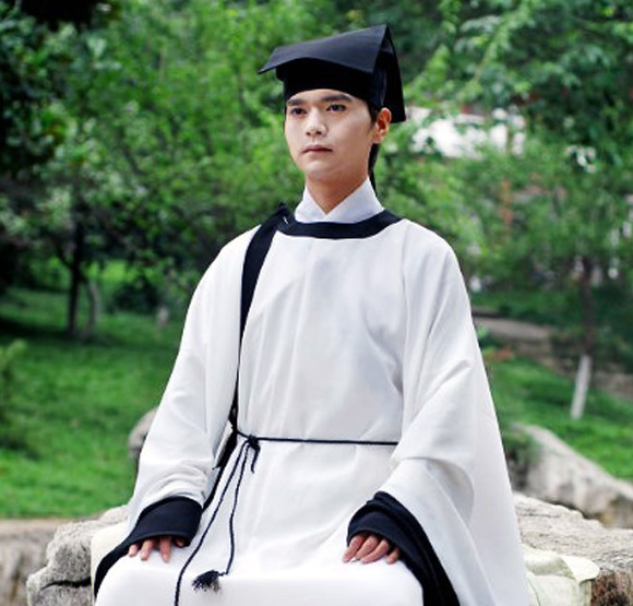 宋制盤(pán)領(lǐng)襕衫漢服