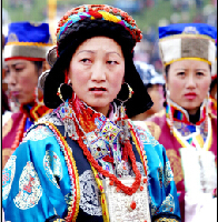 藏族服飾：民族服飾中瑰麗的花朵