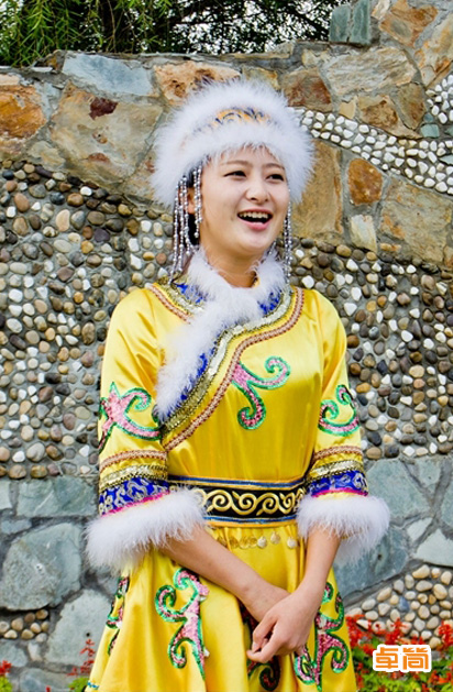 赫哲族服飾定制