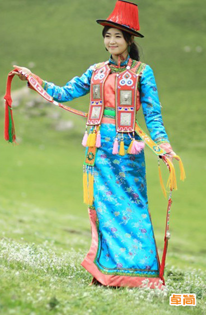 裕固族服飾定制
