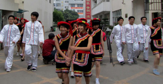 【福建】寧德中學(xué)采購畬族校服 直選卓簡