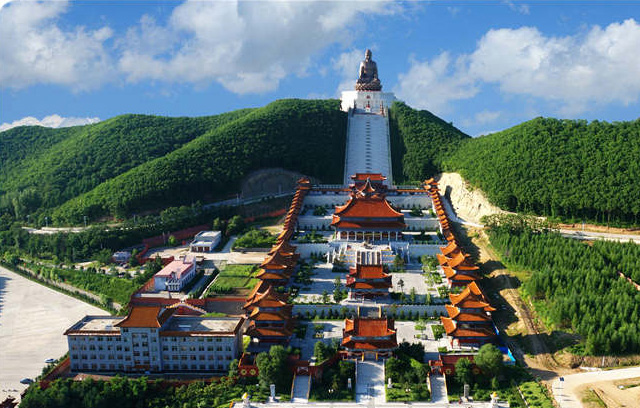 吉林六鼎山文化旅游景區(qū).jpg