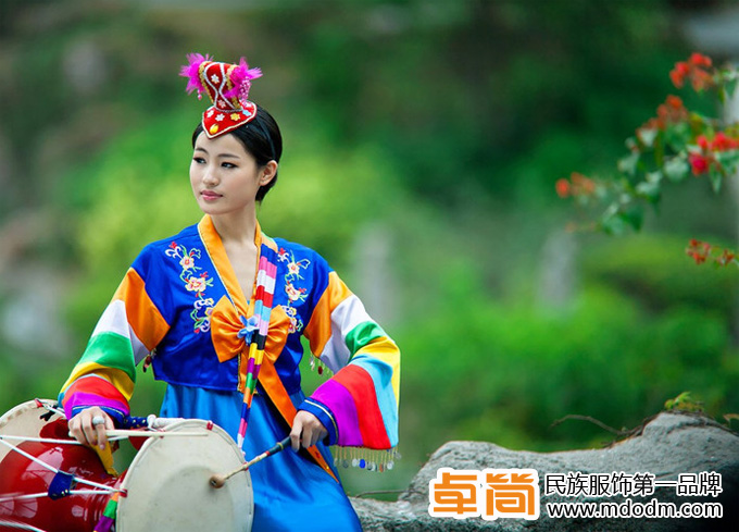 朝鮮族服飾,傳統(tǒng)民族服飾,卓簡(jiǎn)