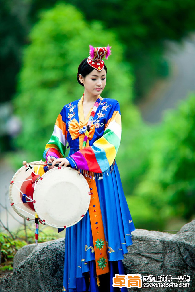 朝鮮族服飾,傳統(tǒng)民族服飾,卓簡(jiǎn)